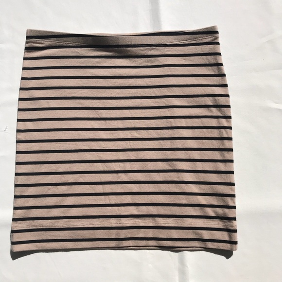 2/$20.00 H&M mini skirt - Picture 2 of 4